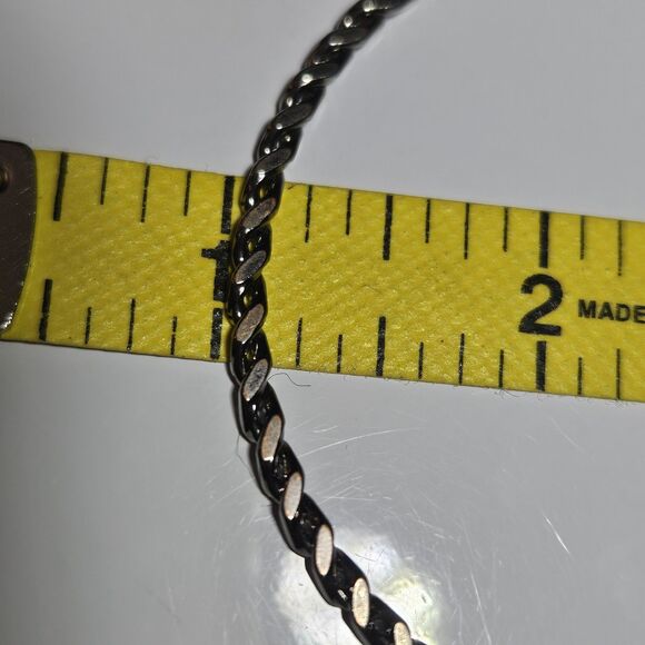 Vintage Dark Silver Tone Flattened Twist Design Bangle Bracelet 8.25" - Picture 9 of 15